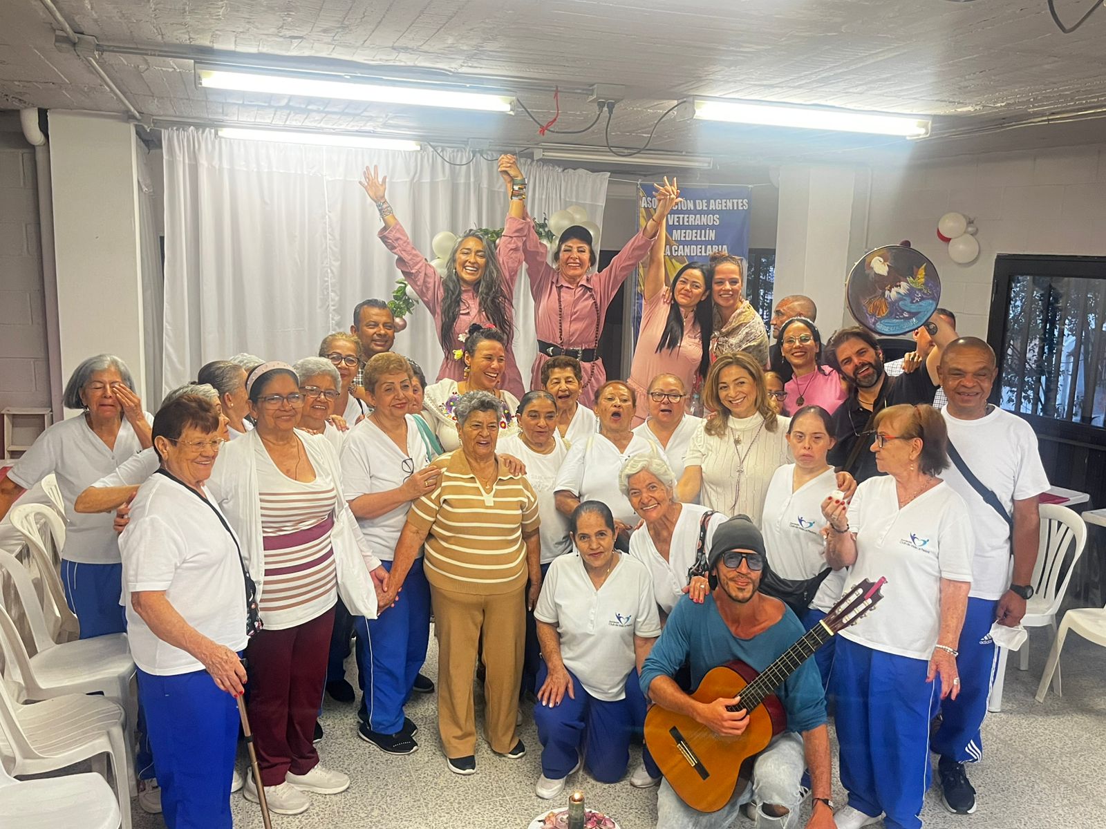 Celebración intergeneracional con adultos mayores